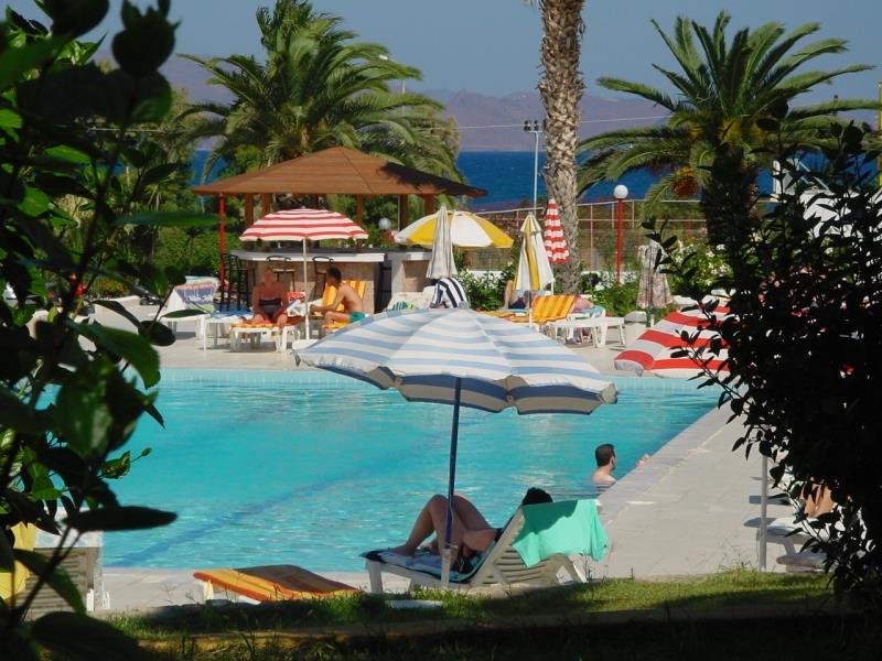 Niriides Beach Hotel 帕萨里迪 外观 照片