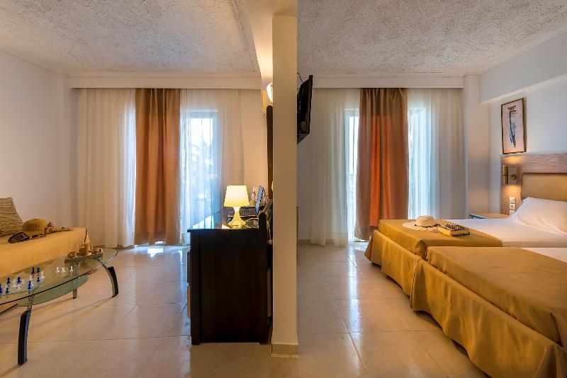 Niriides Beach Hotel 帕萨里迪 外观 照片
